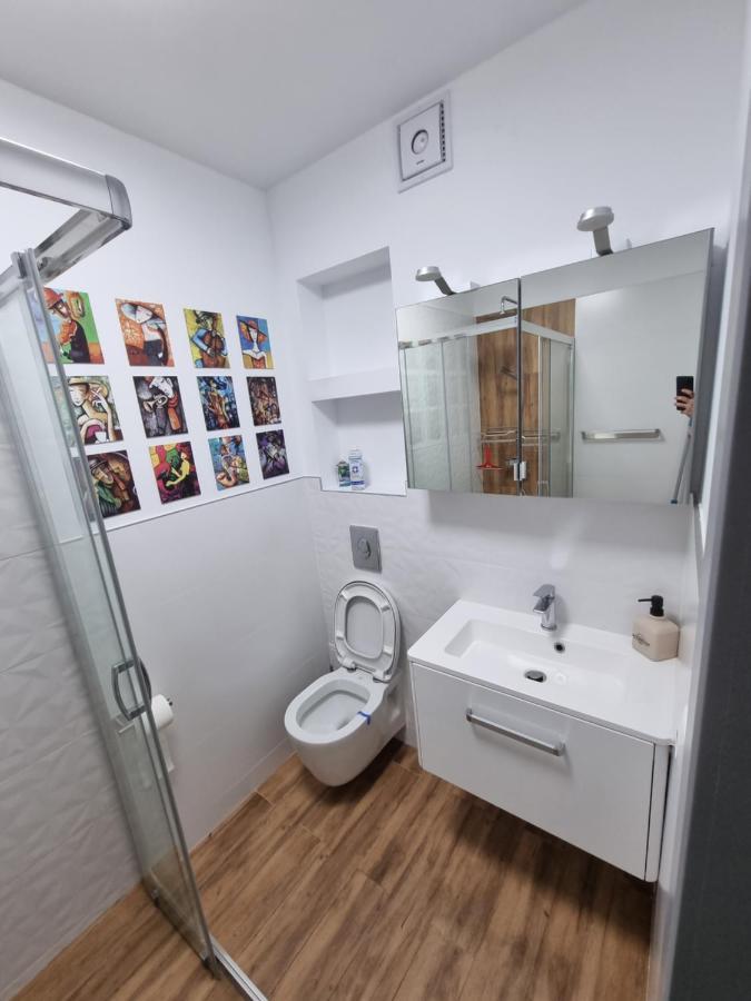 Ultra-Central 1 Bed Apartment, Str Nicolae Iorga Baia Mare Luaran gambar