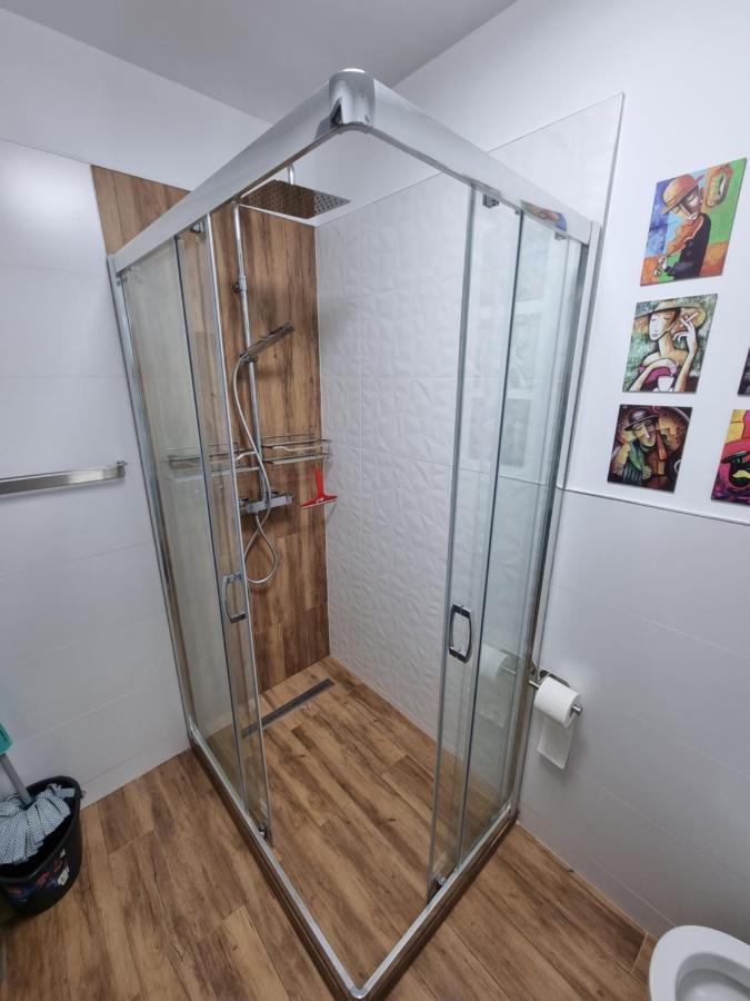 Ultra-Central 1 Bed Apartment, Str Nicolae Iorga Baia Mare Luaran gambar
