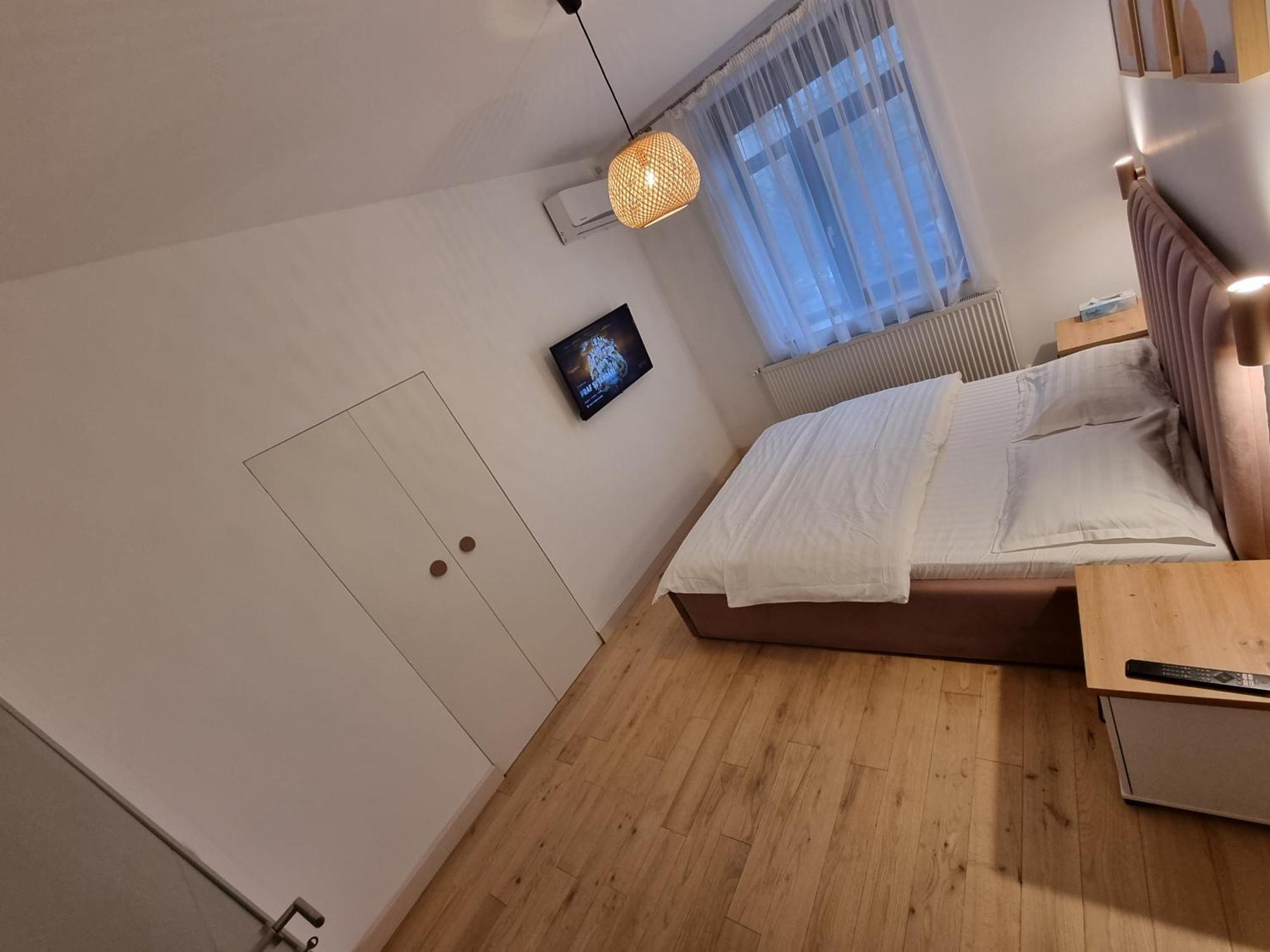 Ultra-Central 1 Bed Apartment, Str Nicolae Iorga Baia Mare Luaran gambar